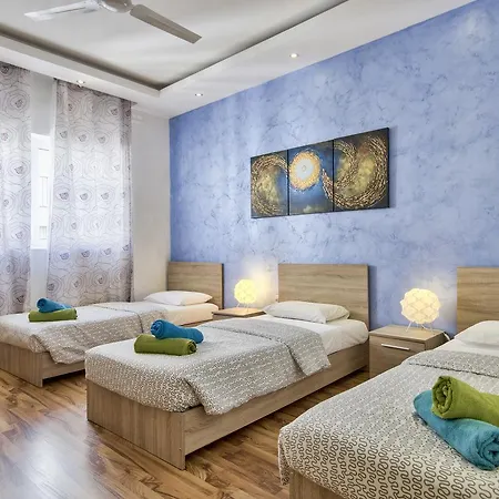 Stunning Views Tigne Seafront Penthouse Sliema