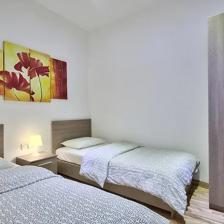 Stunning Views Tigne Seafront Penthouse * Sliema